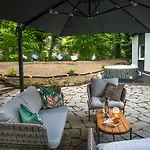 בית נופש Bendorfer Stadl Mit Whirlpool & Sauna *